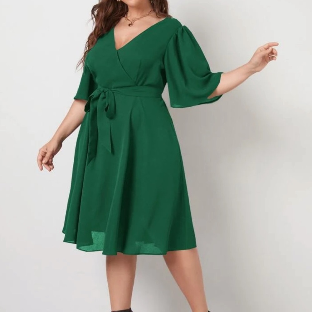 Last one Plus size belted butterfly sleeve dress burgundy - Picture 5 of 16